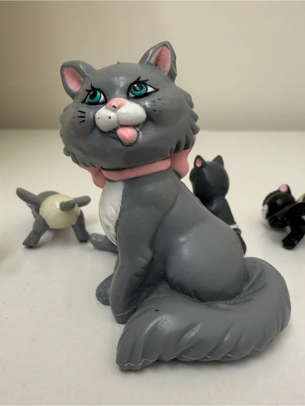 Vintage 1991 Galoob Magic Diaper Babies Pets Momma Cat & 6 Kittens Family Set